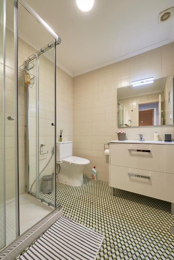 Aesthetic Riverview Apartment In Historical Lisbon Exterior photo