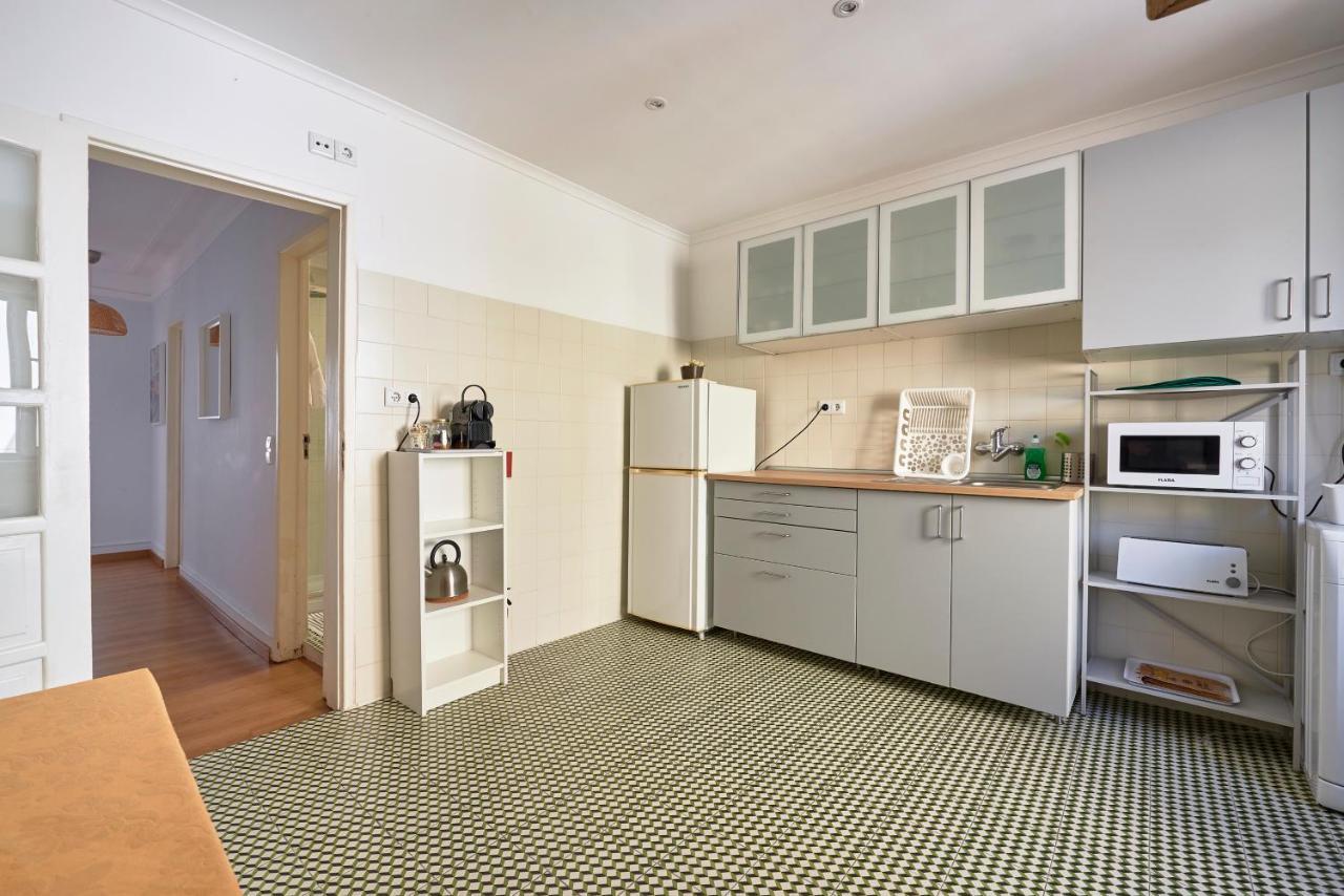 Aesthetic Riverview Apartment In Historical Lisbon Exterior photo